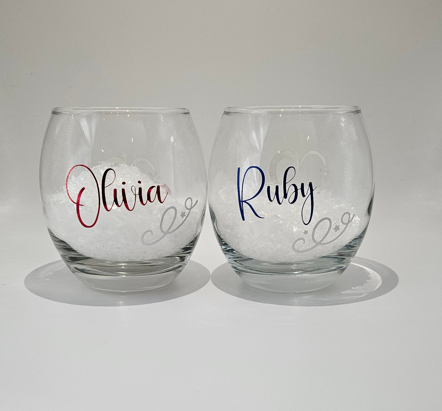 Delight the spirits lover in your life with these stunning personalised Christmas vodka/mixer glasses, expertly designed for the coming festive season. Priced at just £11.50, these versatile glasses are perfect for serving anything from vodka mixers to whiskey on the rocks.